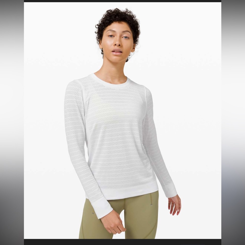 Lululemon Swiftly Breathe Long Sleeve Squad P2P 17”